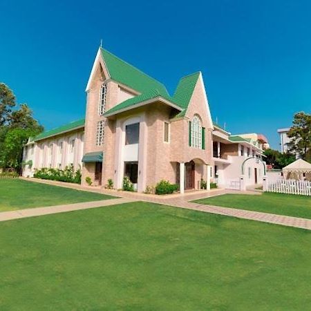 Executive Club Hotel Bareli Kültér fotó