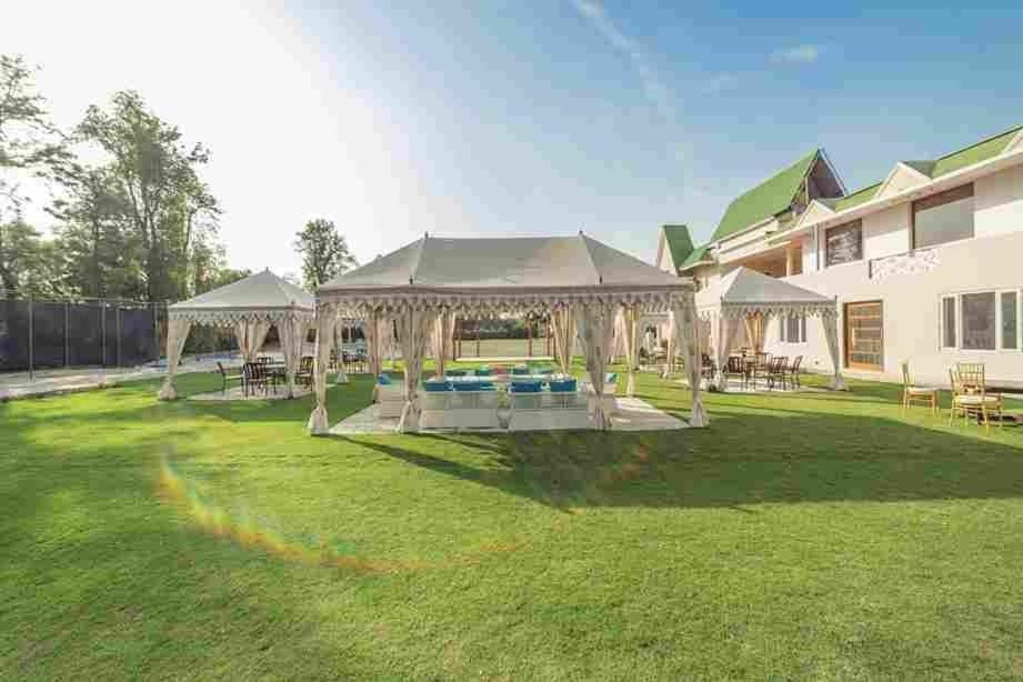 Executive Club Hotel Bareli Kültér fotó
